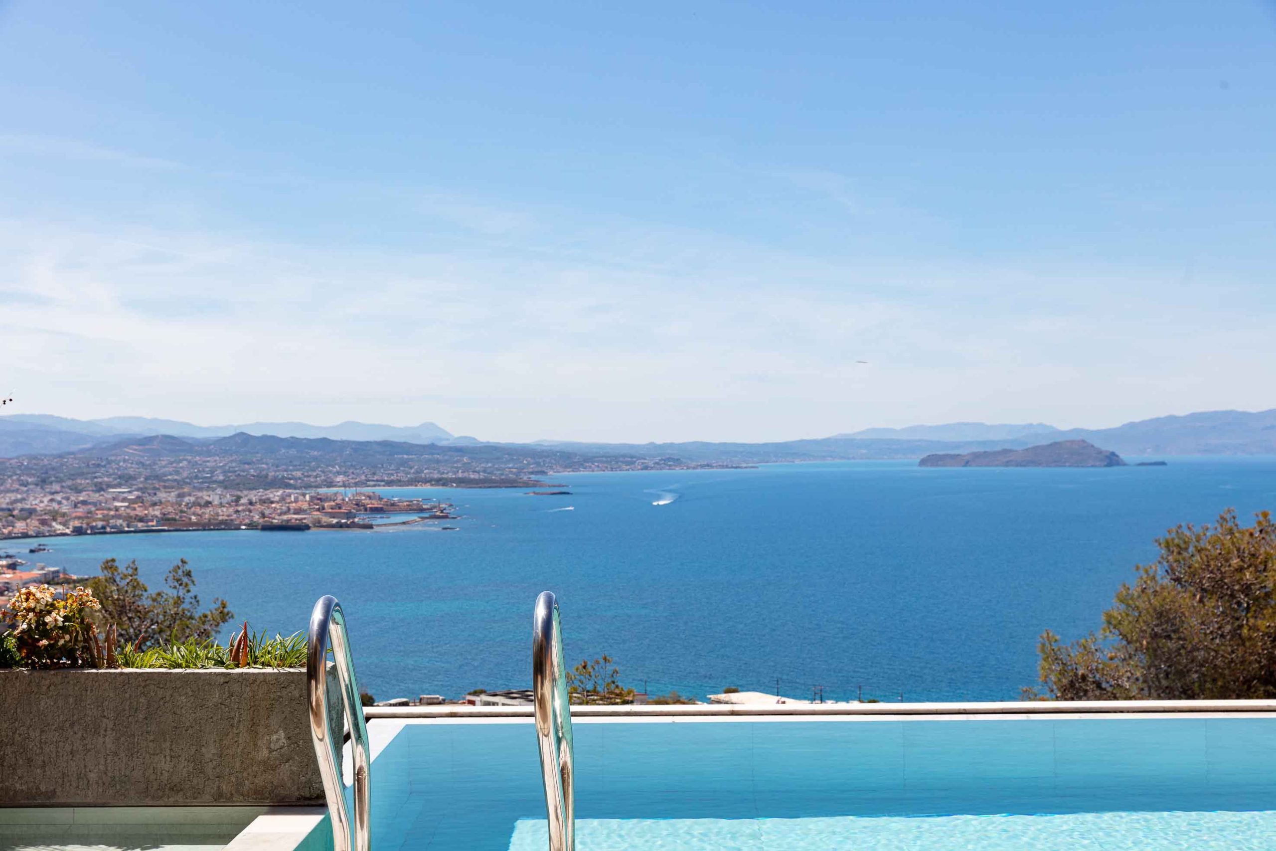 Holiways Luxury villas & private experiences at Crete