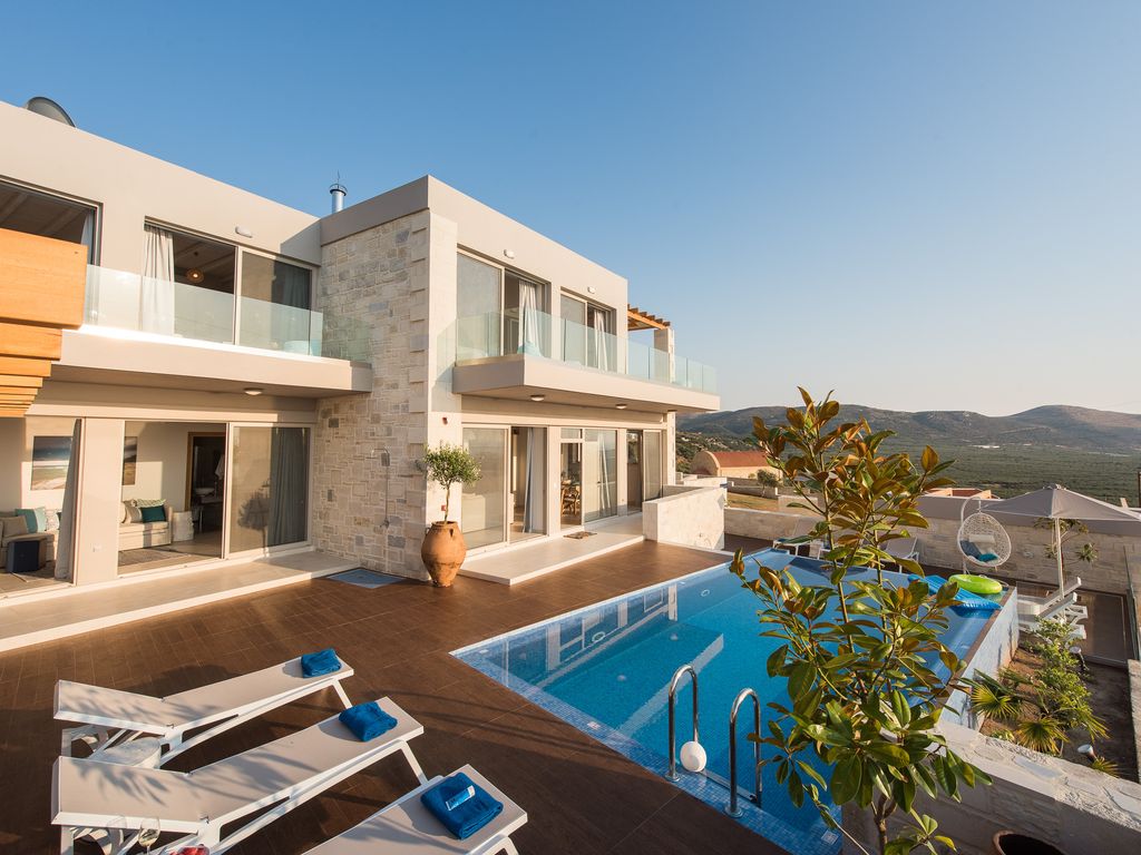 Holiways Luxury villas & private experiences at Crete