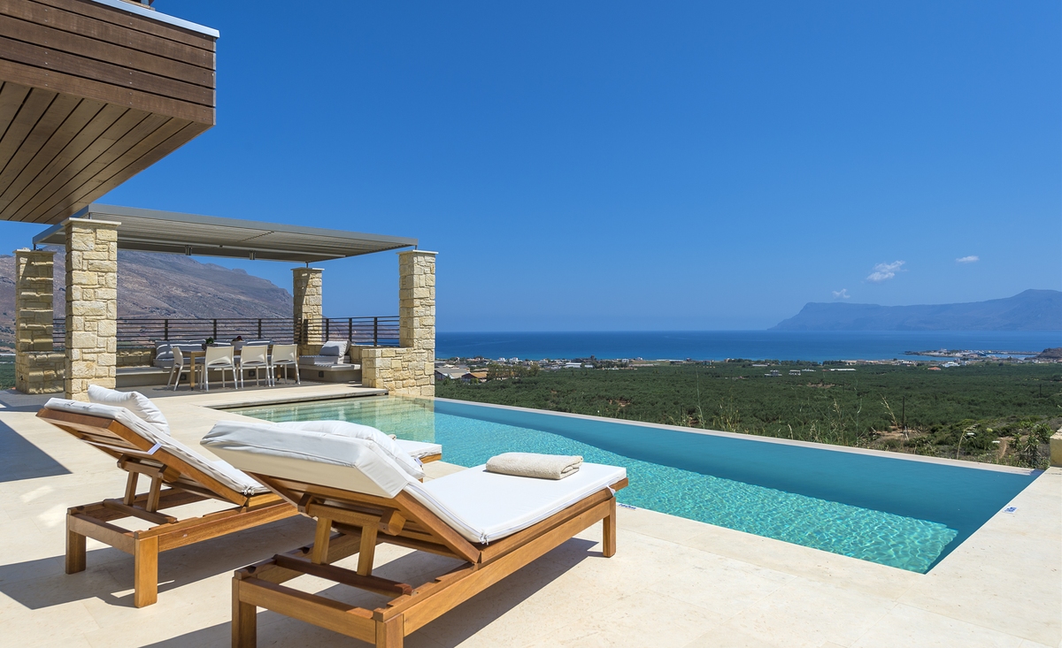 Holiways Luxury villas & private experiences at Crete