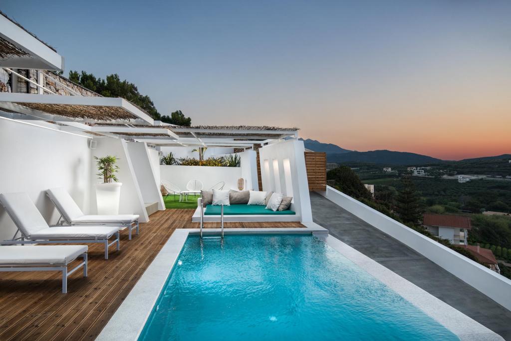 Holiways Luxury villas & private experiences at Crete