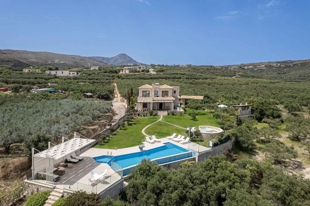 Holiways Luxury villas & private experiences at Crete