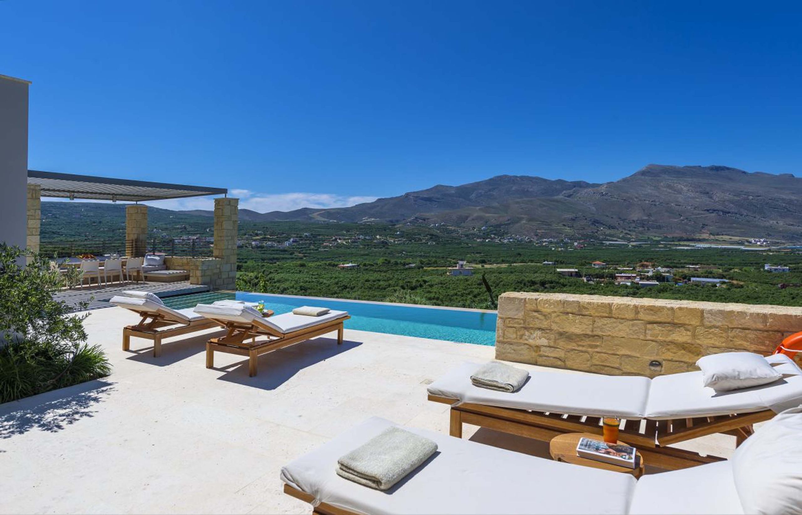 Holiways Luxury villas & private experiences at Crete