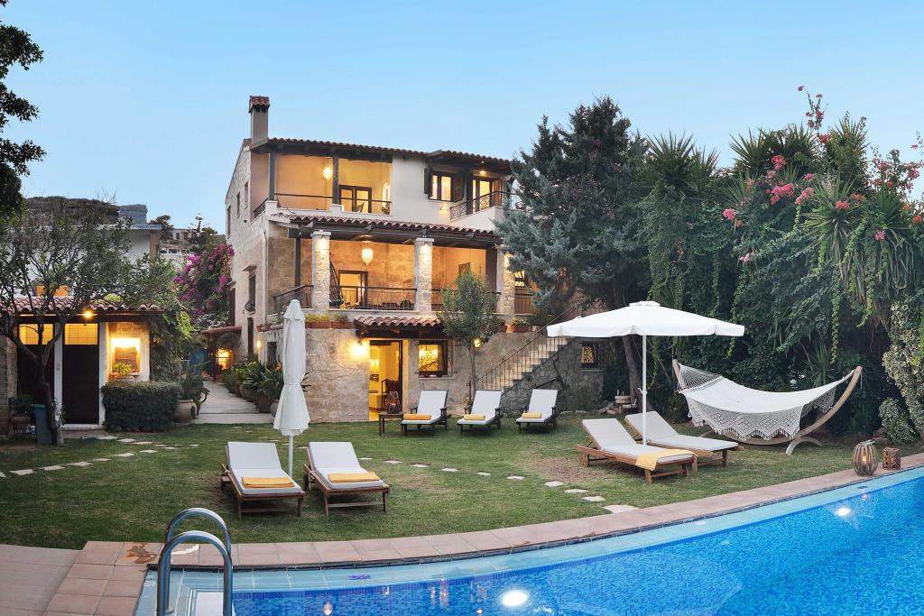 Holiways Luxury villas & private experiences at Crete