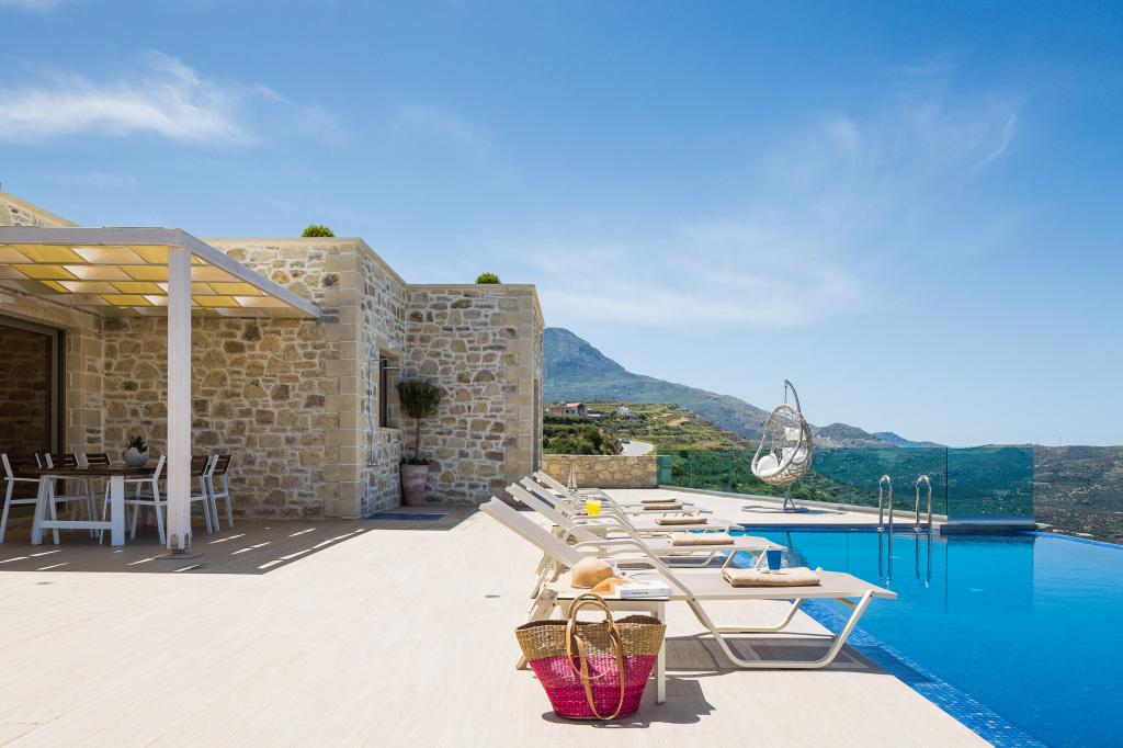 Holiways Luxury villas & private experiences at Crete