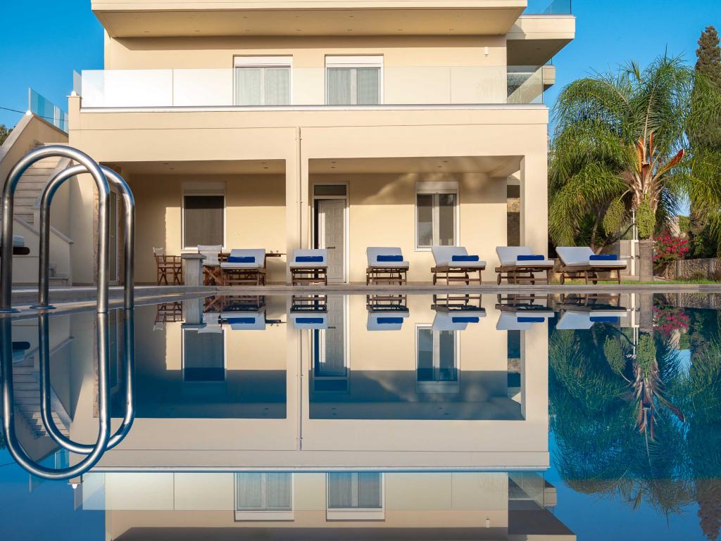 Holiways Luxury villas & private experiences at Crete