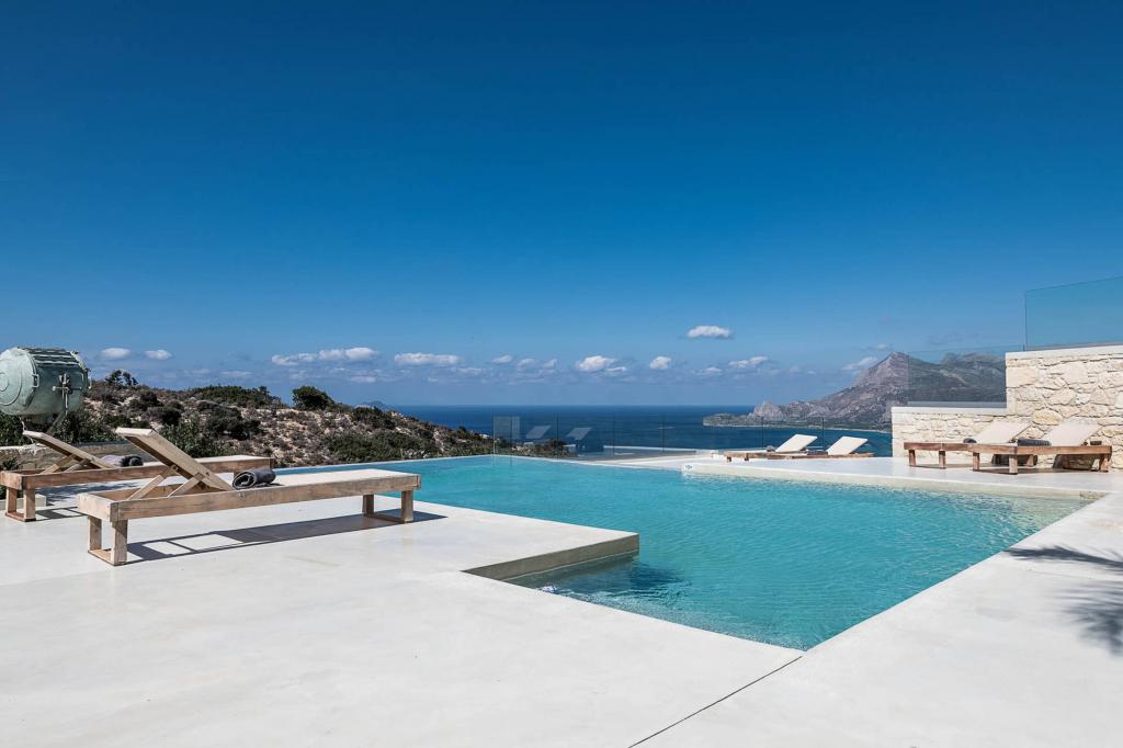 Holiways Luxury villas & private experiences at Crete