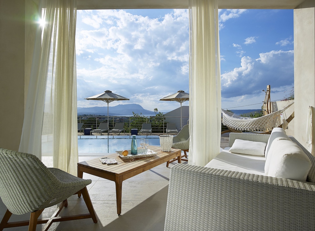 Holiways Luxury villas & private experiences at Crete