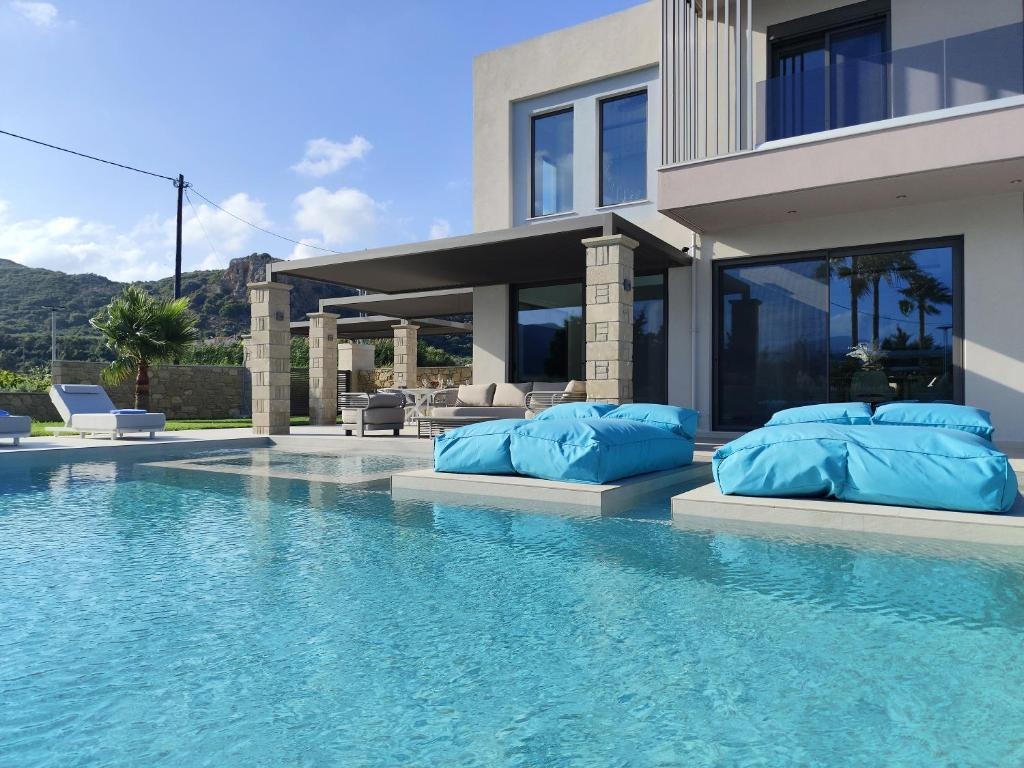 Atriora Luxury Villa