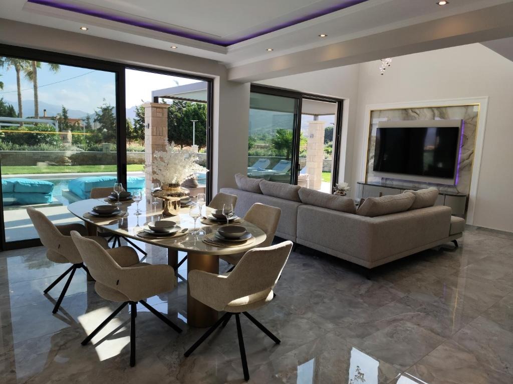 Holiways Villas & Private Experiences